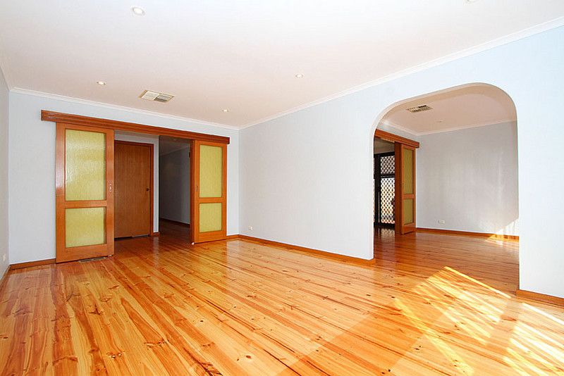 121 Centenary Drive, MILL PARK, VIC 3082