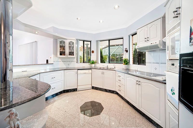 1 Penmon Close, MENAI, NSW 2234