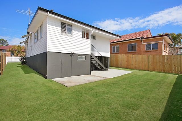 26 Livingstone Road, DARRA, QLD 4076