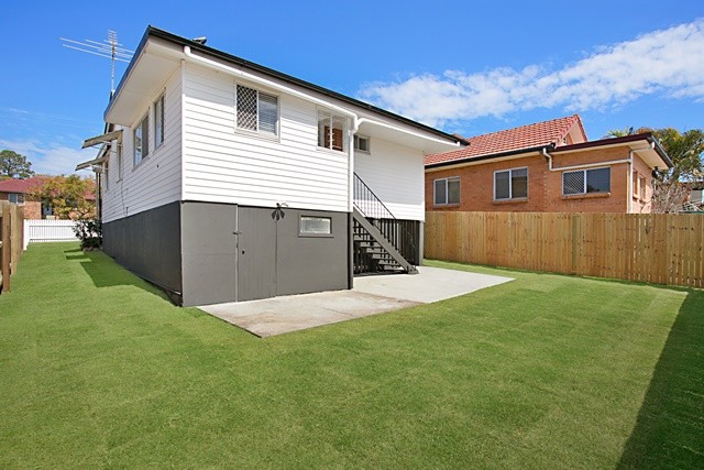 26 Livingstone Road, DARRA, QLD 4076