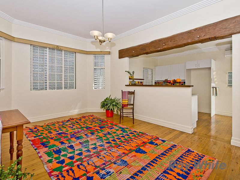 17 Gray Street, NEWMARKET QLD 4051