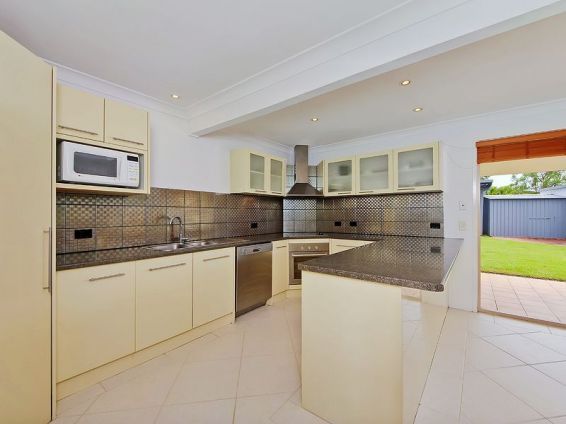 163 Benowa Road, ASHMORE, QLD 4214