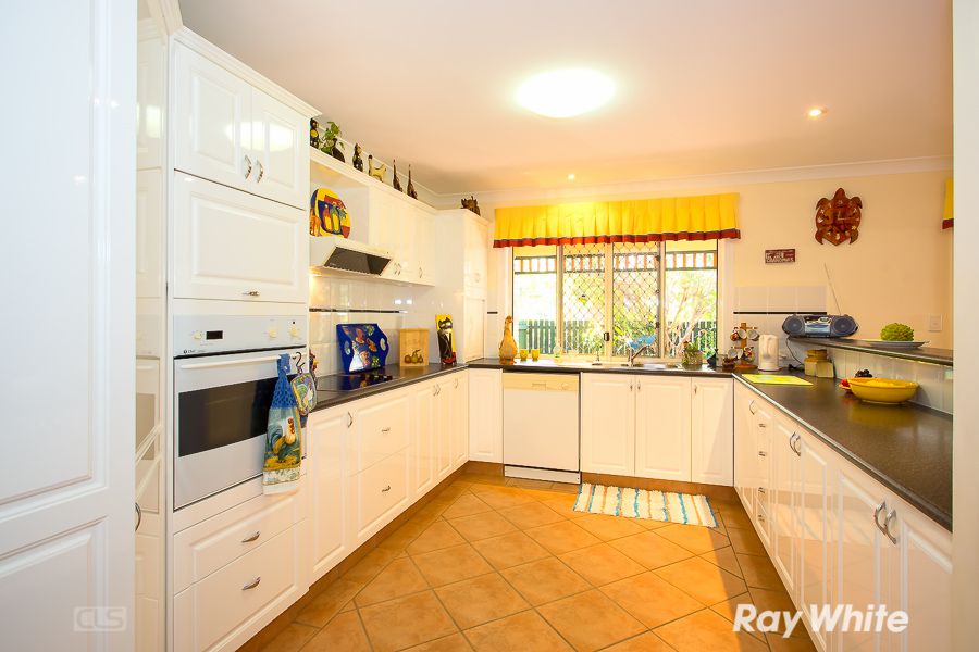 18 Hall Avenue, BONGAREE, QLD 4507