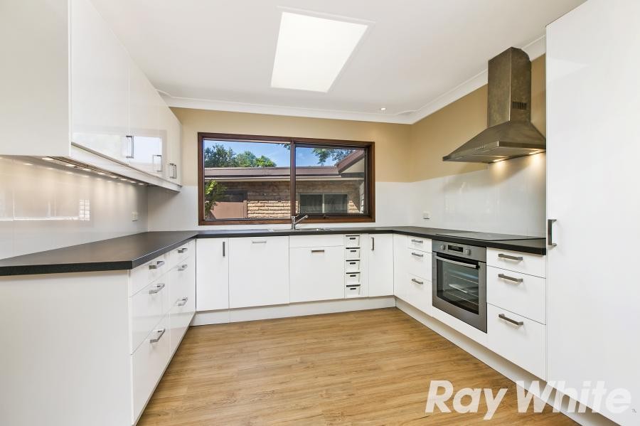 5 Paxton Place, CASTLE HILL, NSW 2154