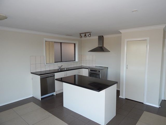 34 Don Street, RESERVOIR, VIC 3073