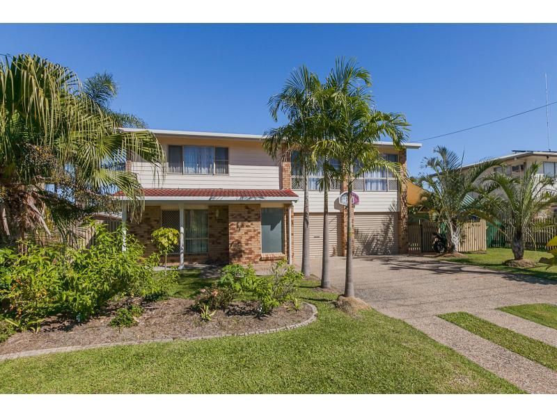 49 Kingfisher Parade, NORMAN GARDENS, QLD 4701