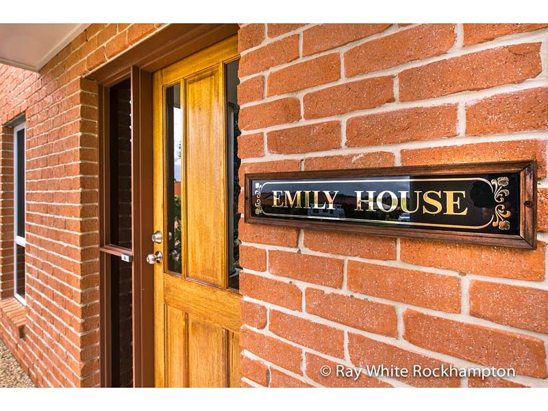 8 Emily Court, NORMAN GARDENS, QLD 4701