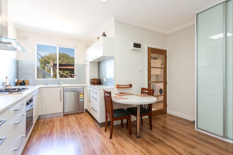 16 Beatty Avenue, TAPEROO, SA 5017