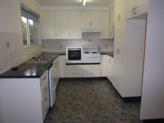 7 Gibson Grove, EMERALD, QLD 4720