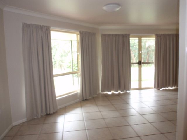 40 Riverview Street, EMERALD, QLD 4720