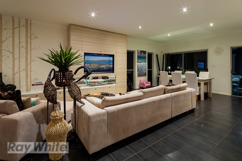 9 Creedin Court, REDLAND BAY, QLD 4165