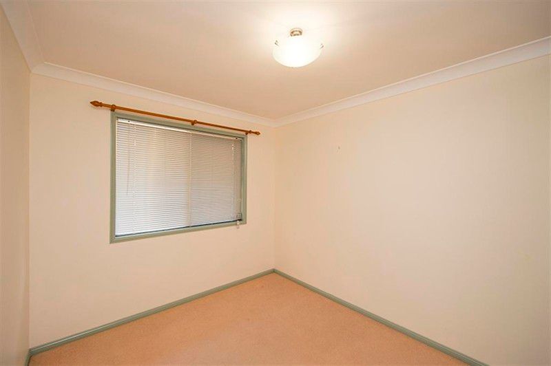 4 Ashbrook Court, NEW AUCKLAND, QLD 4680