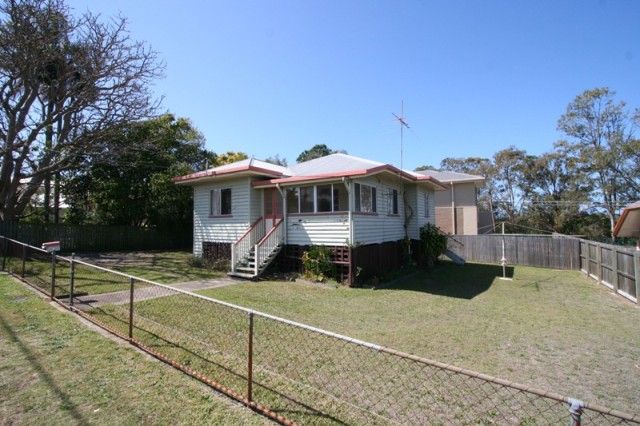 71 Stradbroke Avenue, WYNNUM QLD 4178