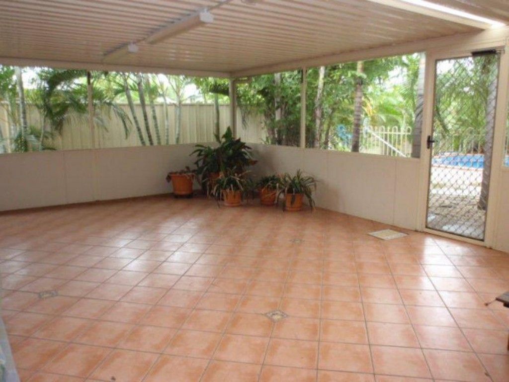 9 Fern Court, EMERALD, QLD 4720