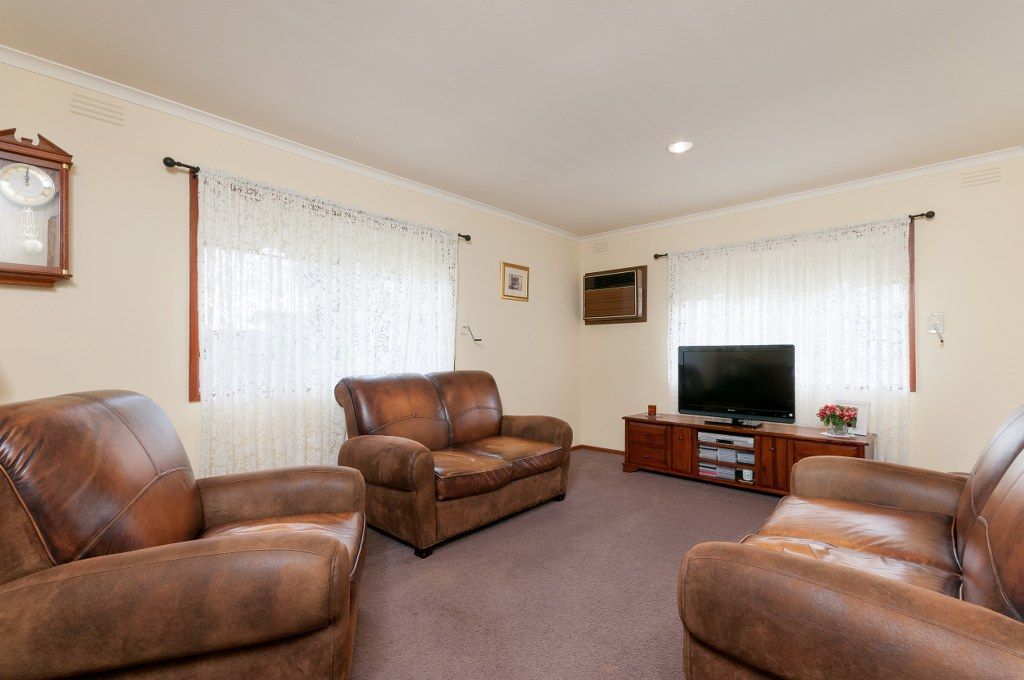 1 Canadian Court, MEADOW HEIGHTS, VIC 3048