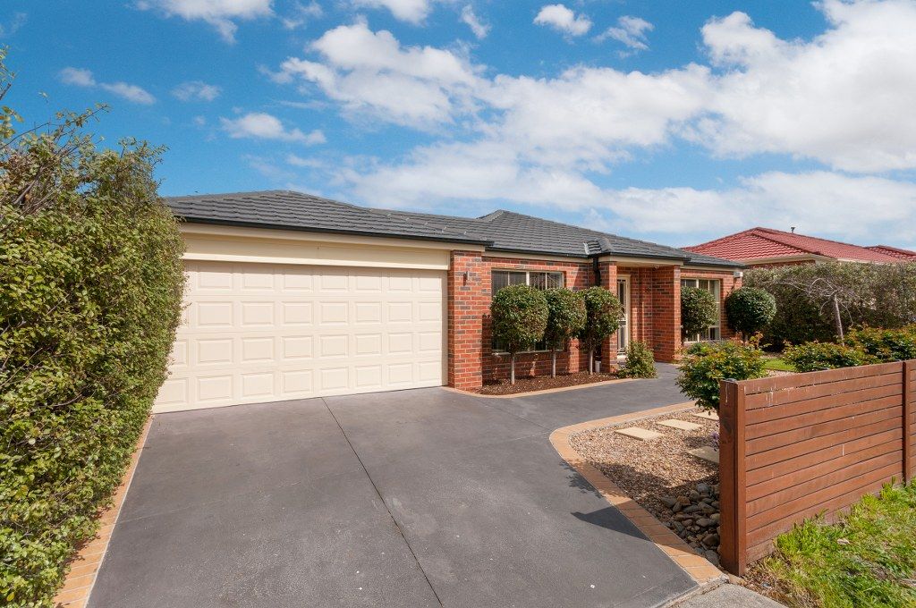 18 Malabar Street, ROXBURGH PARK, VIC 3064