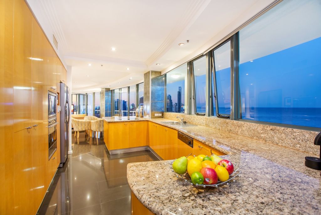 Sub-Penthouse 2503 'Beaches' 13 Garfield Terrace, SURFERS PARADISE, QLD 4217