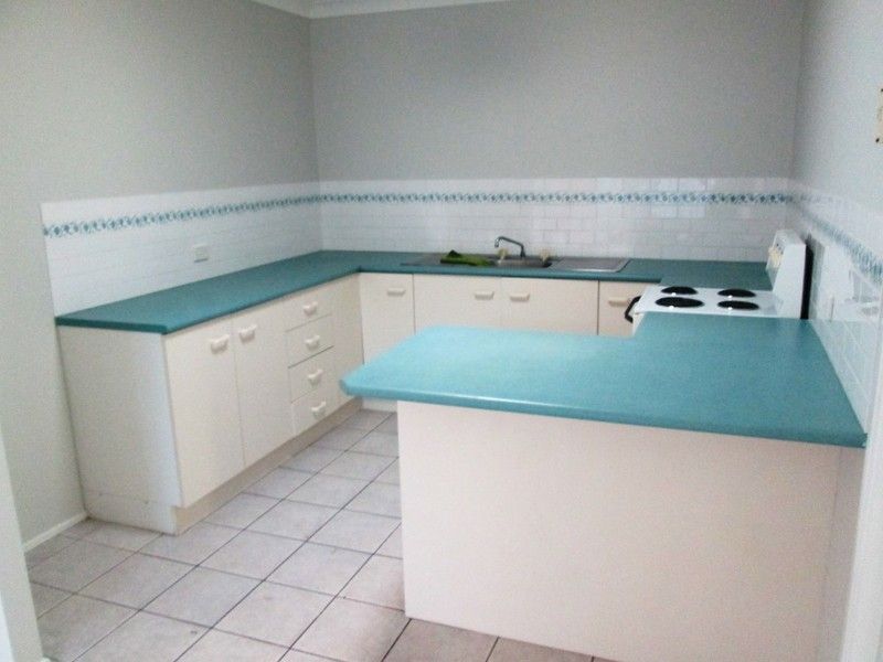 2/131 Denton Park Drive, ABERGLASSLYN, NSW 2320