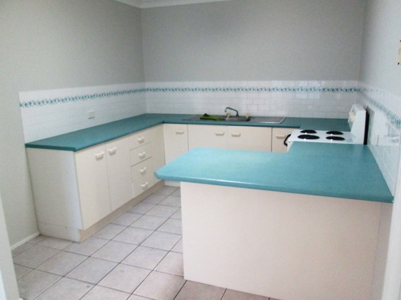2/131 Denton Park Drive, ABERGLASSLYN, NSW 2320