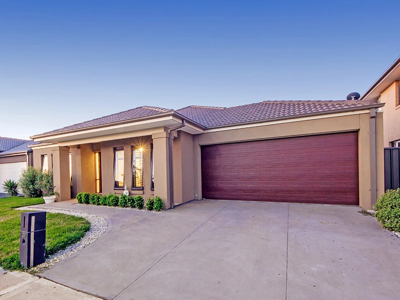 39 Lamington Drive, TARNEIT, VIC 3029