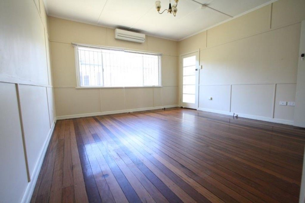 14 Mar Street, HOLLAND PARK, QLD 4121