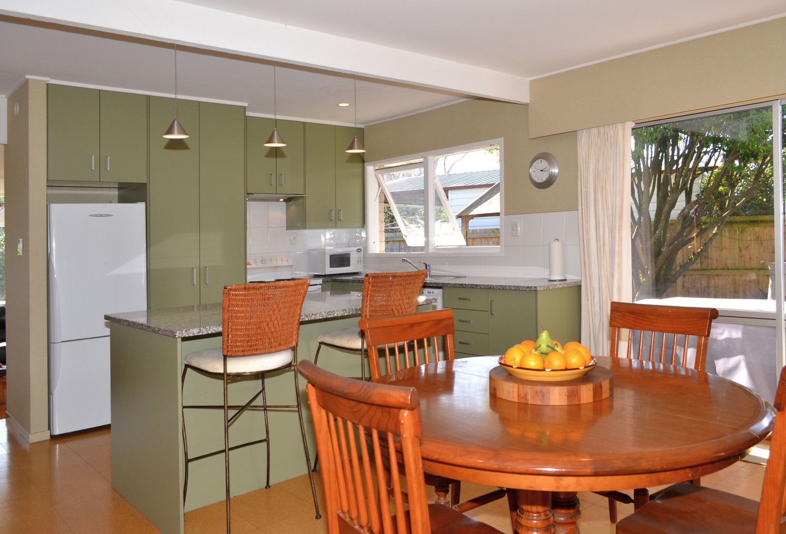8 Roysfield Lane, SUNNYHILLS, Manukau City