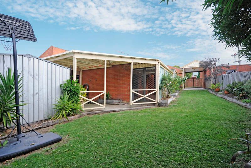 23 Dakota Drive, THOMASTOWN, VIC 3074
