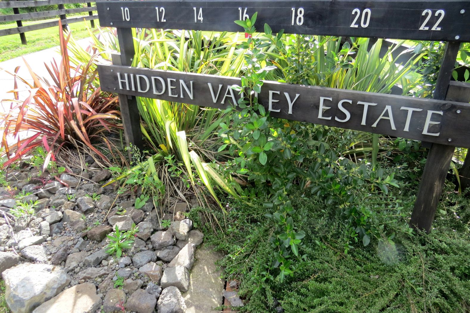 16 Stevenson Cre, Albany, North Shore City