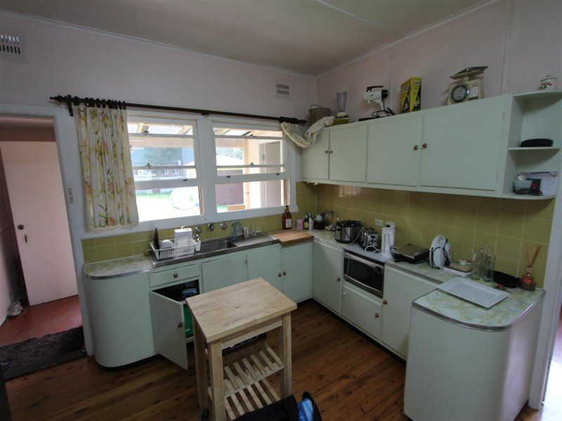 15 Reserve Drive, BATEAU BAY, NSW 2261