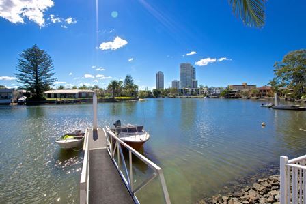 48/11-19 Taylor Street, BIGGERA WATERS, QLD 4216