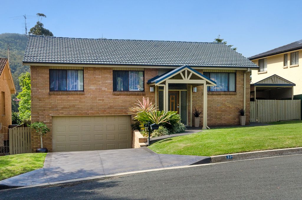 37 Sherwood Drive, BALGOWNIE, NSW 2519