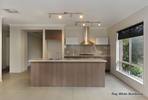 99 Vincent Drive, SOUTH MORANG, VIC 3752