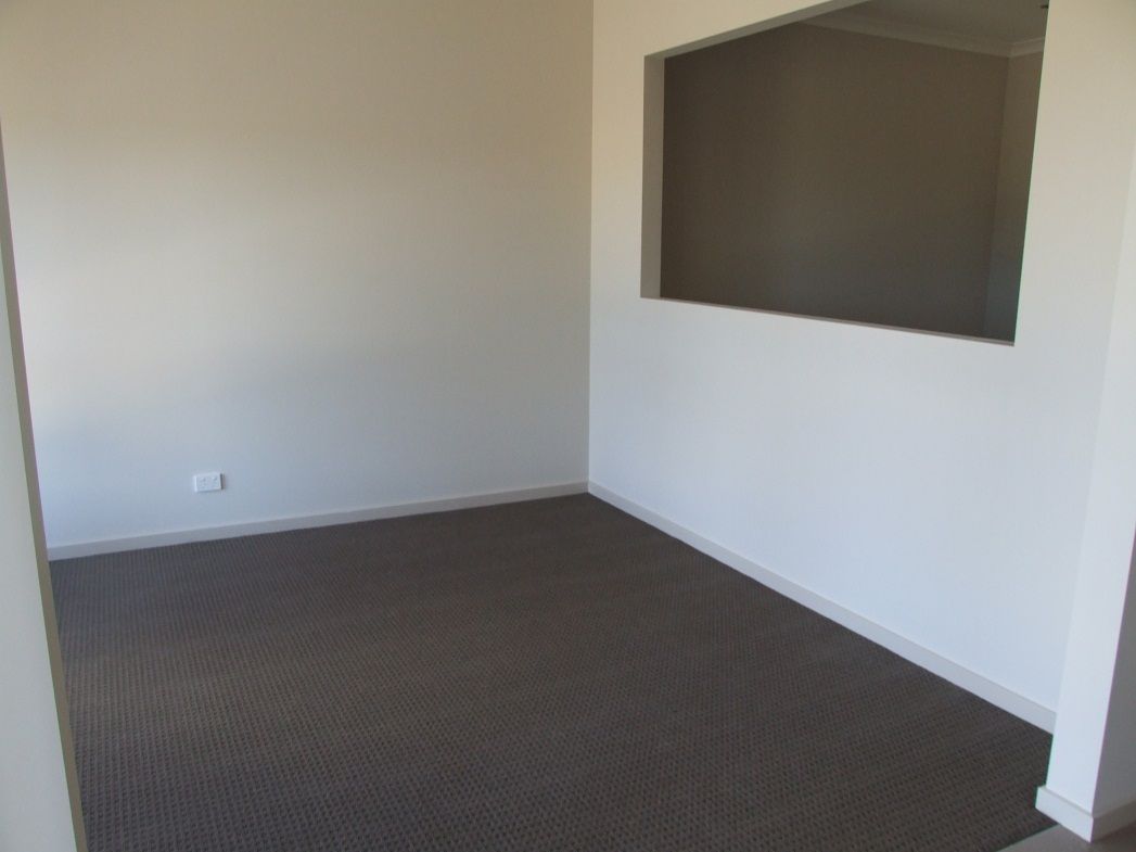 4 Nodosa Grove, MELTON WEST, VIC 3337