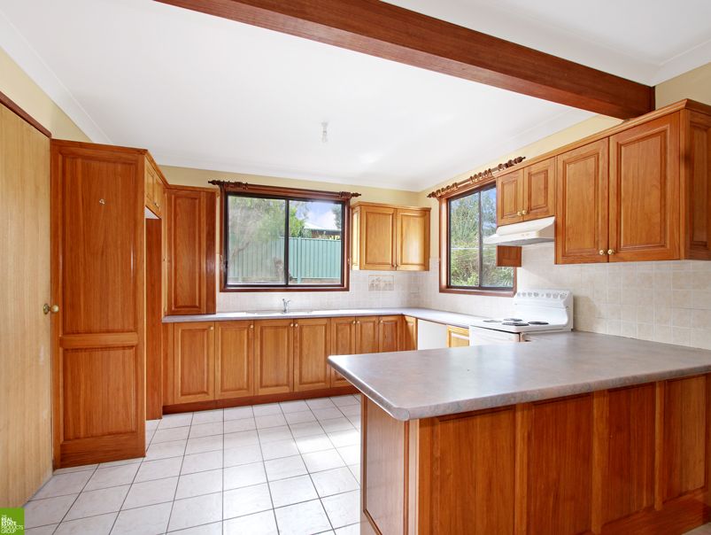 12 Stanley Avenue, FARMBOROUGH HEIGHTS NSW 2526