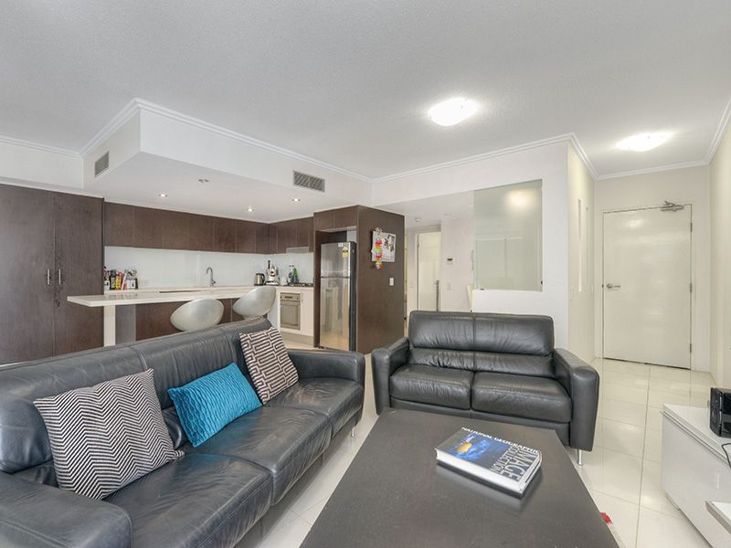 2/7 Helen Street, TENERIFFE, QLD 4005