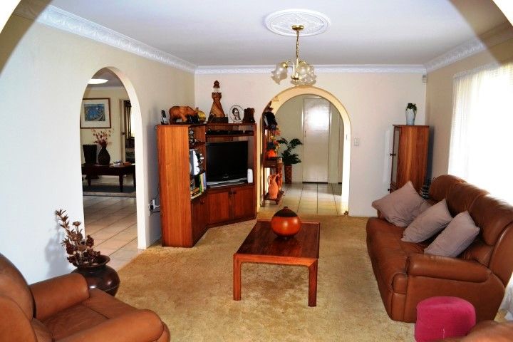 5 Hillcrest Avenue, SCARNESS, QLD 4655