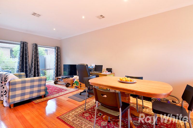 2/12 Beresford Road, LILYDALE, VIC 3140