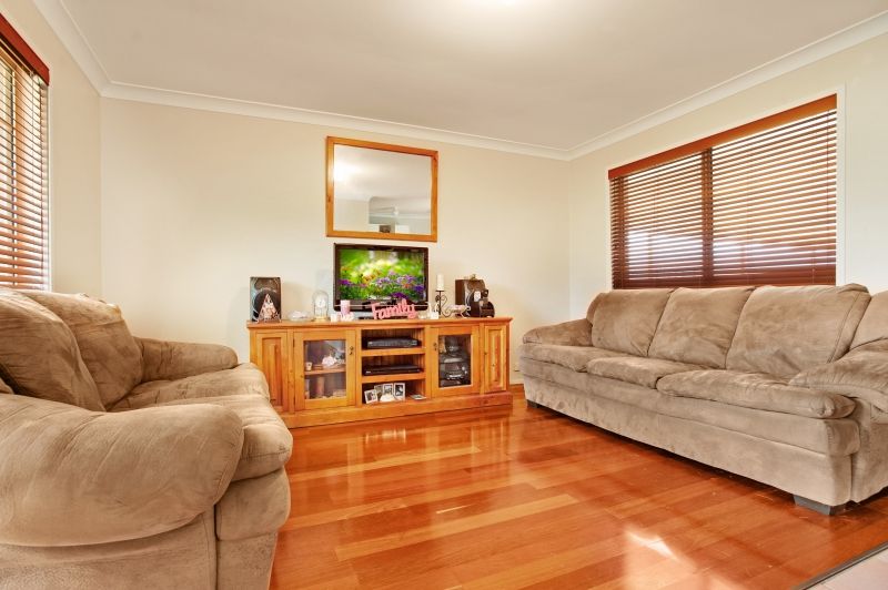 43 Streeton Drive, METFORD, NSW 2323