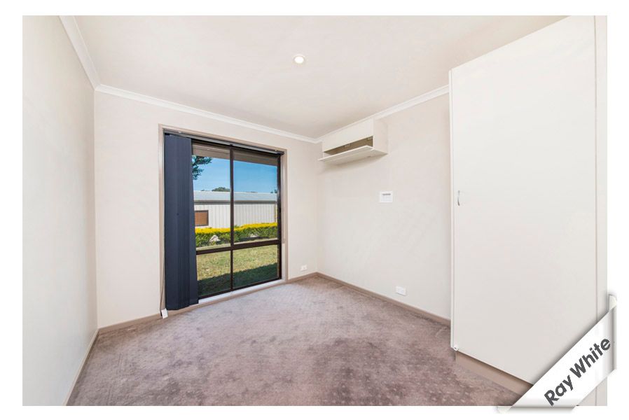 27 John Bull Street, Queanbeyan West, NSW 2620