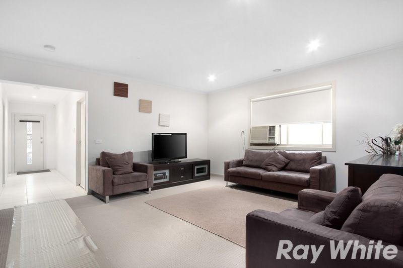 3 Delft Place, Pakenham, VIC 3810