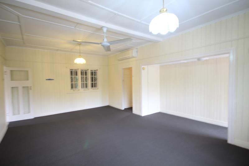 1133 Logan Road, Holland Park, QLD 4121