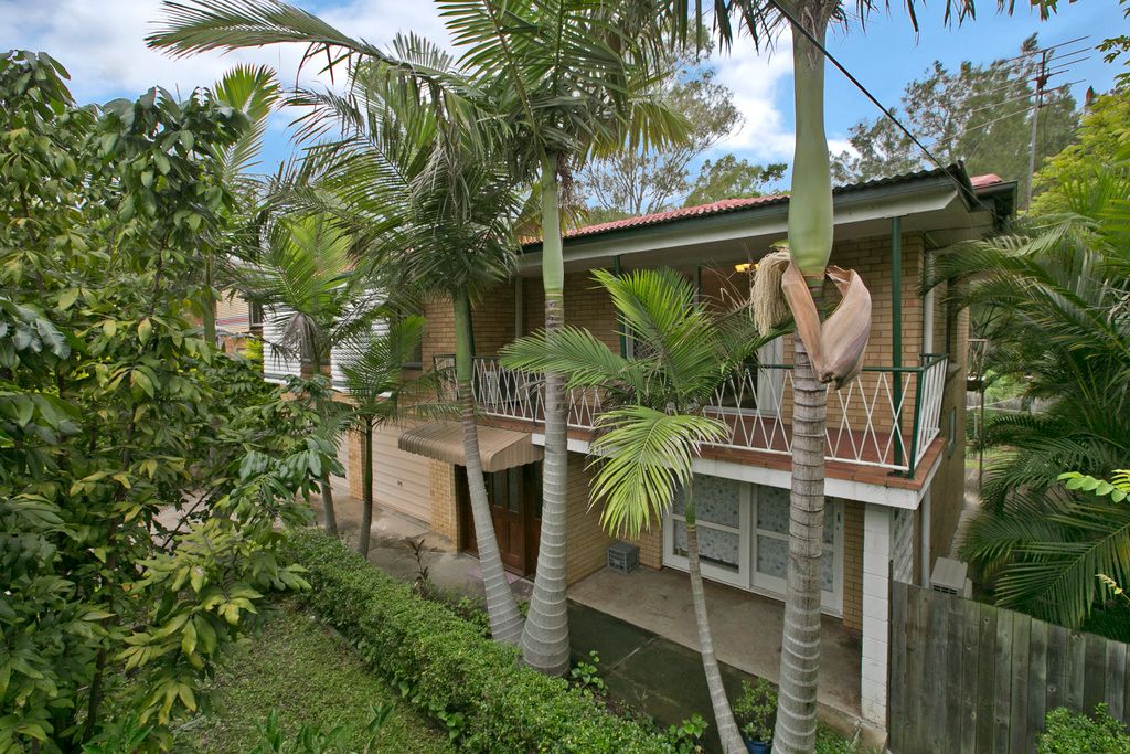 12 Cannes Street, Holland Park West, QLD 4121