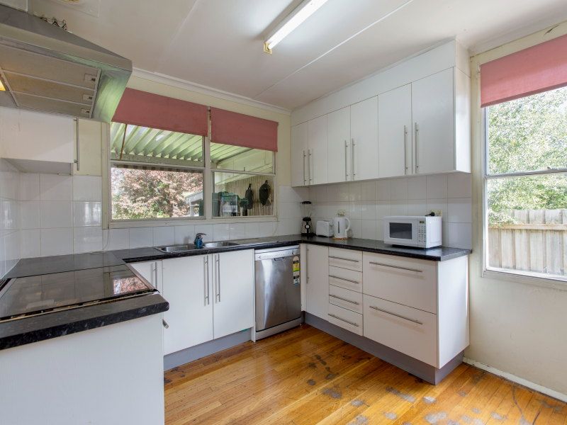 6 Rosemary Crescent, FRANKSTON NORTH, VIC 3200