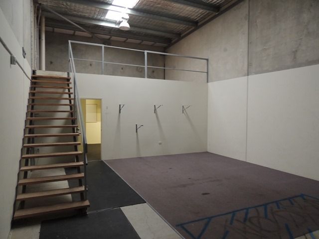 4/11 Commerce Circuit, YATALA, QLD 4207