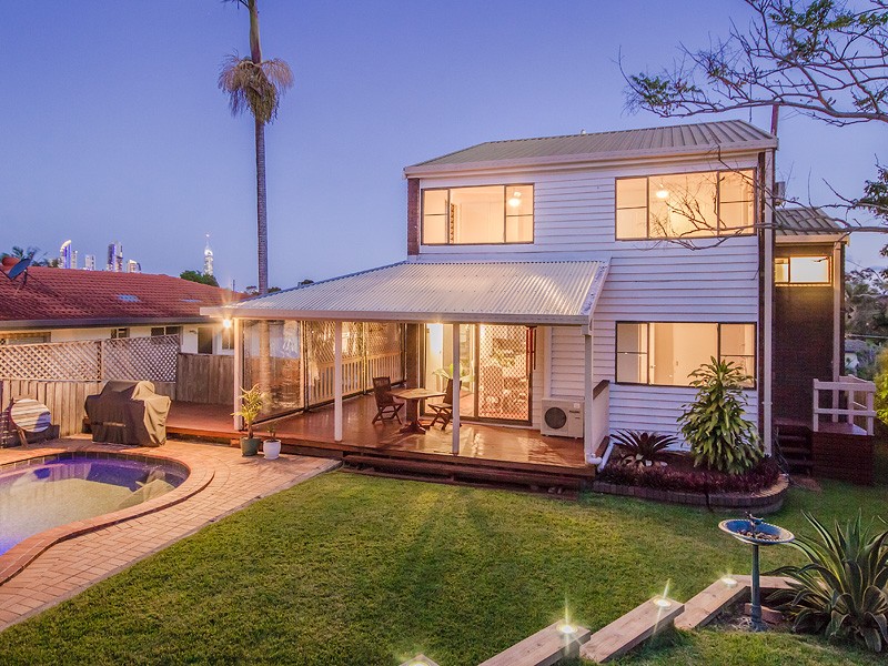 23 Wistaria Avenue, SOUTHPORT, QLD 4215
