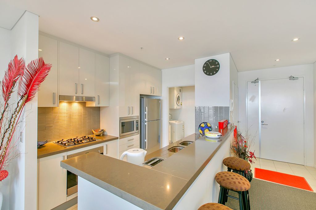 805/4 Como Cresecent, SOUTHPORT, QLD 4215