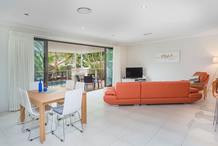 2353 Belmont East Court, Hope Island, QLD 4212