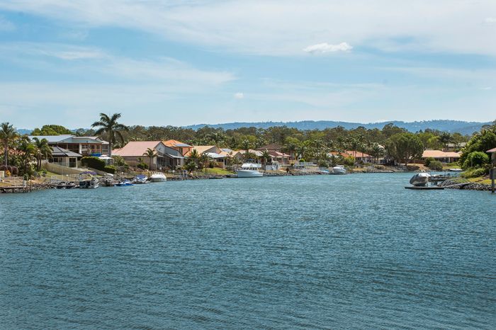 144 The Peninsula, Helensvale, QLD 4212