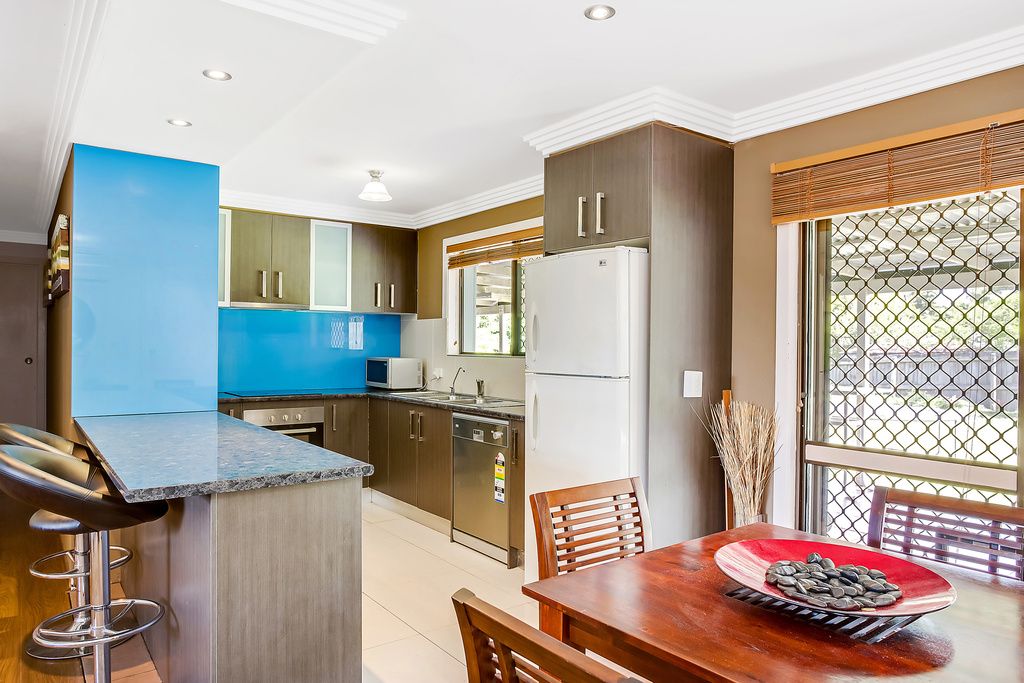 4 Koonwarra Street, Labrador, QLD 4215
