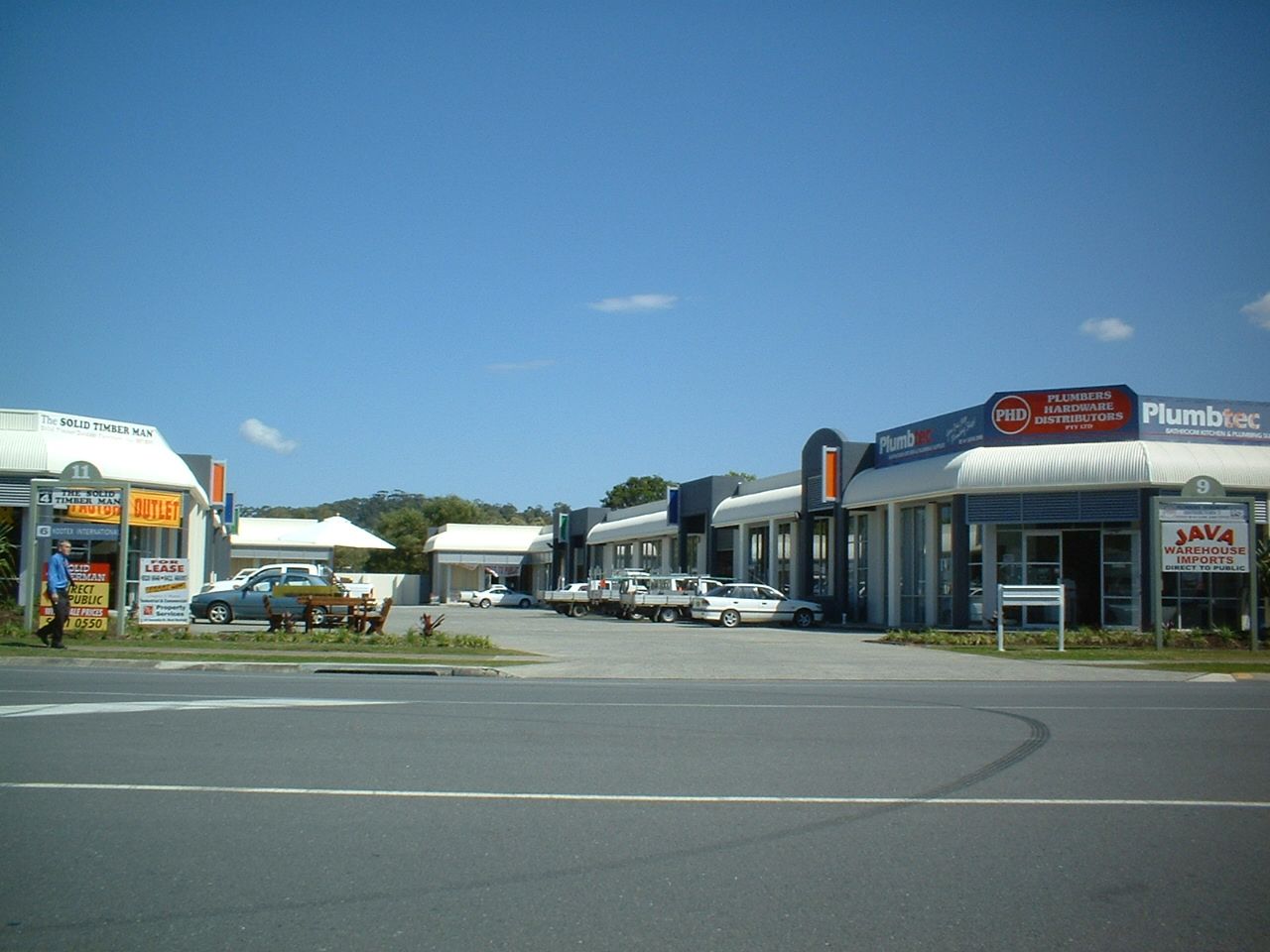 CURRUMBIN WATERS, QLD 4223